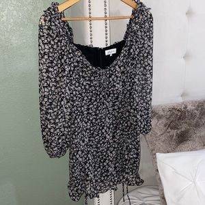 Hot Miami styles floral mini dress with lace up front detailing.